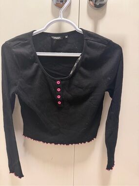 Nuon- Black Long-Sleeve Cropped Henley Top with Pink Accents Size M